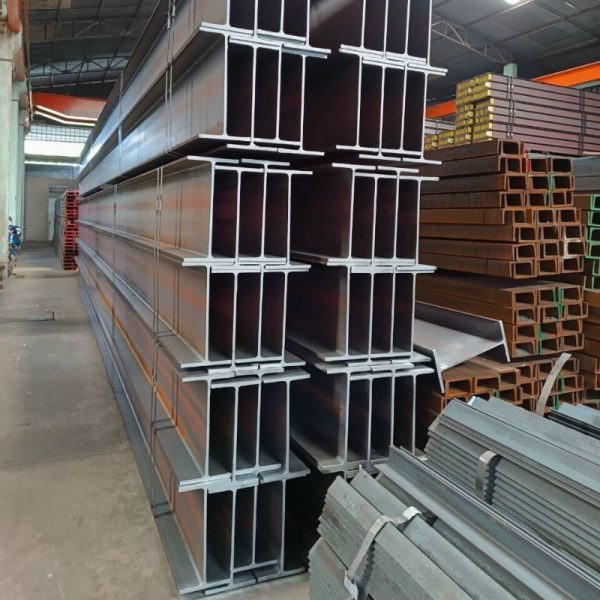 Thép hình i298; Quy cách thông số I298x149x5.5x8; Barem tỷ trọng 32 kg/m; Chiều dài thông dụng 6m & 12m. Xuất xứ Posco, Trung Quốc, Huyndai Hàn Quốc, Thái Lan, Nhật Bản.