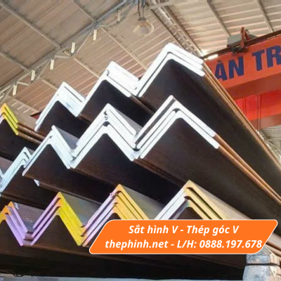 Sắt thép góc hình V đa dạng quy cách kích thước: V20 V25 V30 V40 V45 V50 V60 V63 V65 V70 V75 V80 V90 V100 V120 V130 V150 V175 V180 V200 V250 V300.